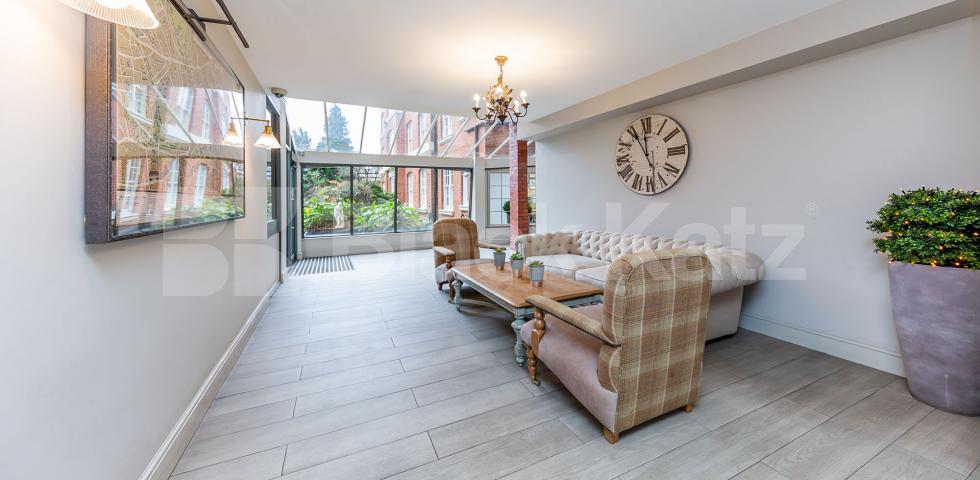 			PORTERED MANSION BLOCK!, 1 Bedroom, 1 bath, 1 reception Flat			 Grove End Road, ST JOHNS WOOD